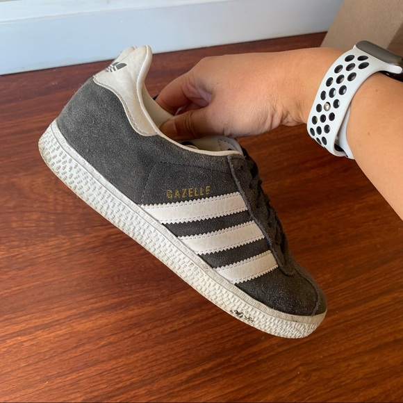 KIDS ADIDAS GAZELLE - size 2 - Picture 6 of 8